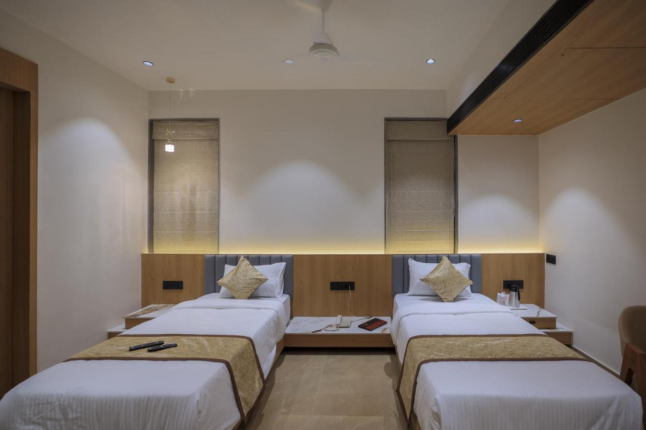 Hotel Aditya Mansingh Inn Сомнатх Экстерьер фото