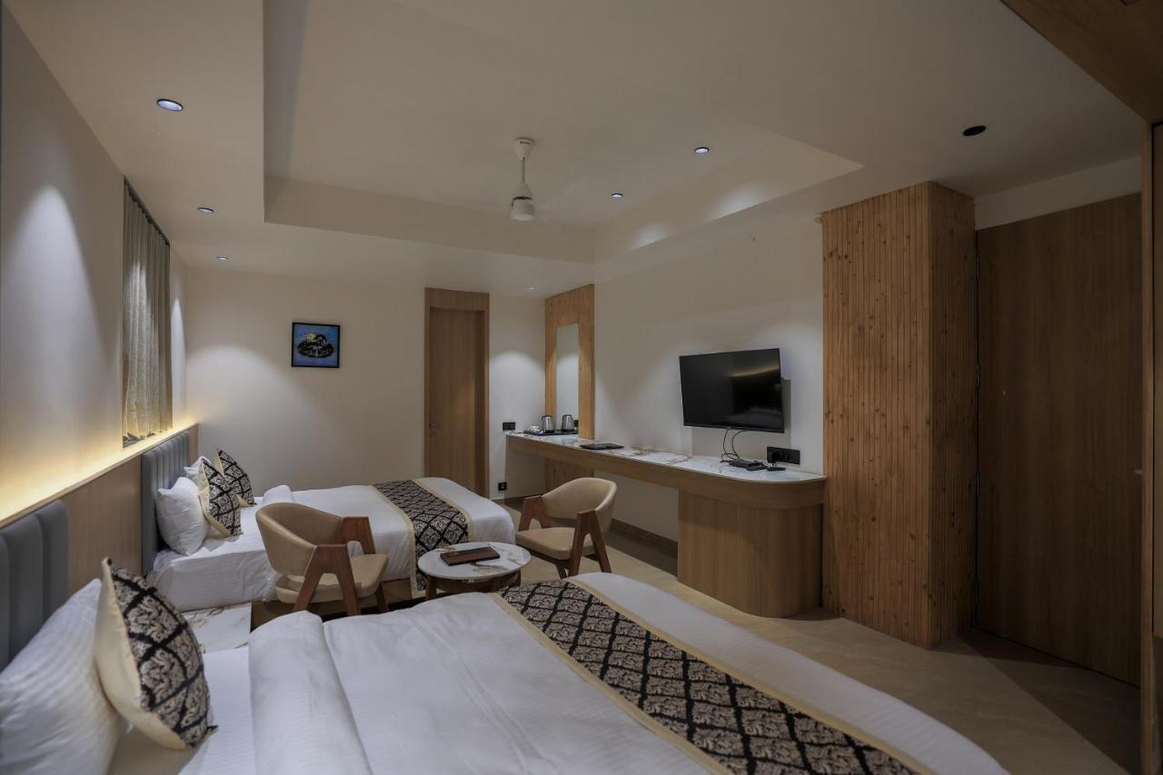 Hotel Aditya Mansingh Inn Сомнатх Экстерьер фото