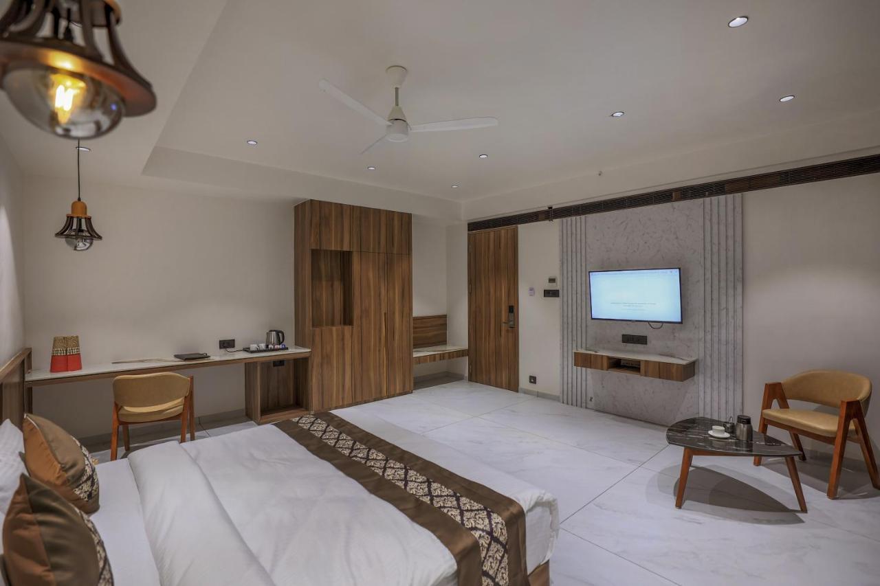 Hotel Aditya Mansingh Inn Сомнатх Экстерьер фото